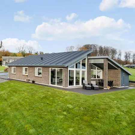 3 Bedroom Stunning In Holiday home Aabenraa