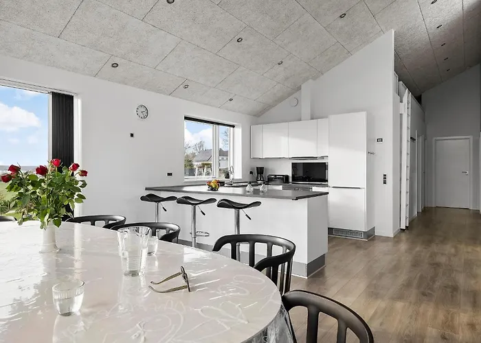 3 Bedroom Stunning In Holiday home Aabenraa
